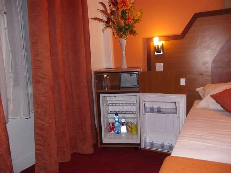 Le Nouvel Hotel Du Theatre Paris Room photo