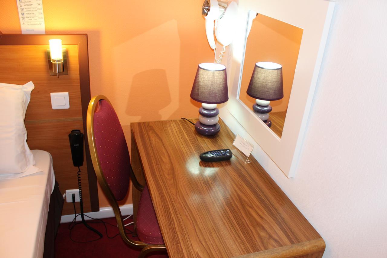 Le Nouvel Hotel Du Theatre Paris Room photo